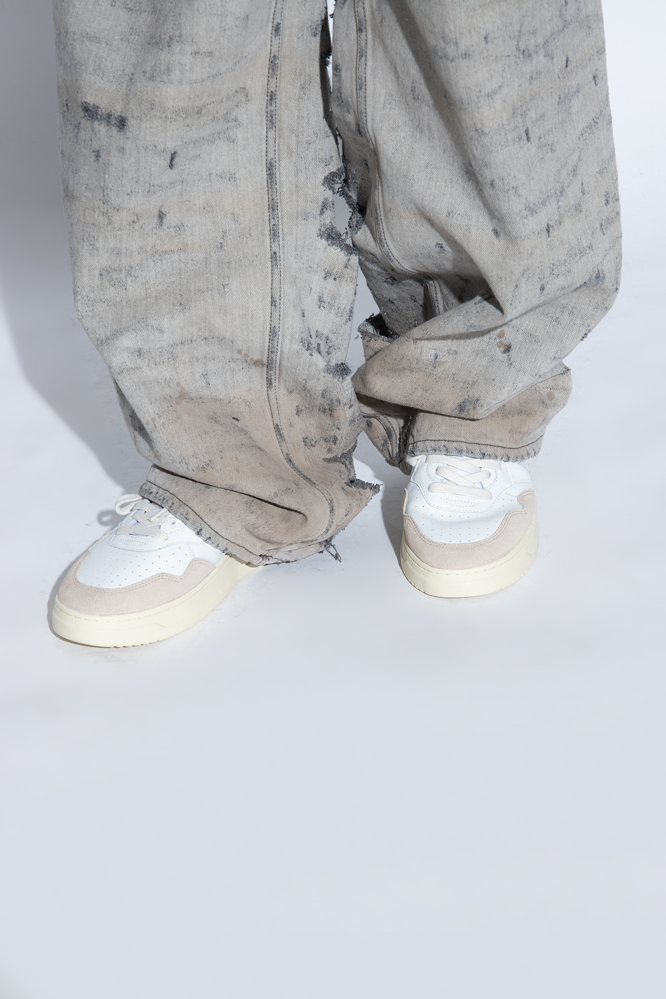 スニーカー AUTRY Men Sneakers AULM LS28 White Autry Medalist Low Sneakers In White And Blue Leather And